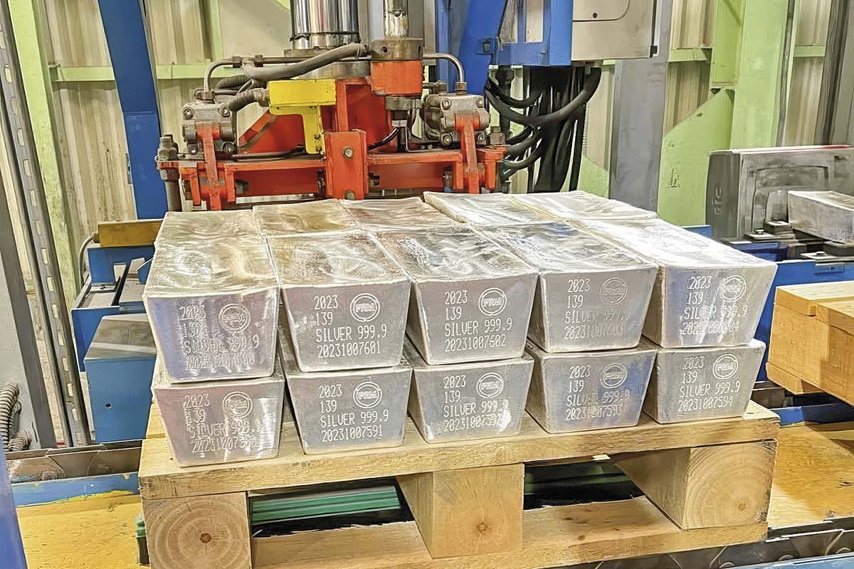 <p>Codelco saca cuentas alegres con el alza histórica de la plata y certifica su producción para venderla con premios</p>