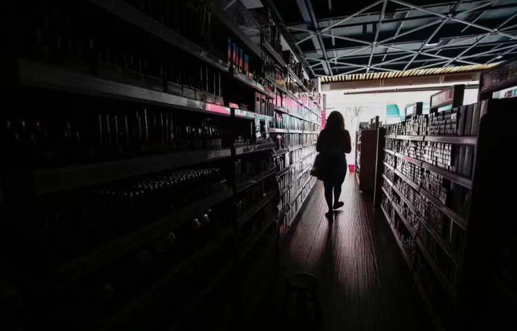 <p>Enel rectifica y admite que el apagón de diciembre en Brasil afectó 4,4 millones de hogares, el doble de lo anunciado inicialmente</p>