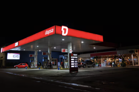 Petrolera argentina se asocia con estadounidense Chevron para vender combustibles en toda la región