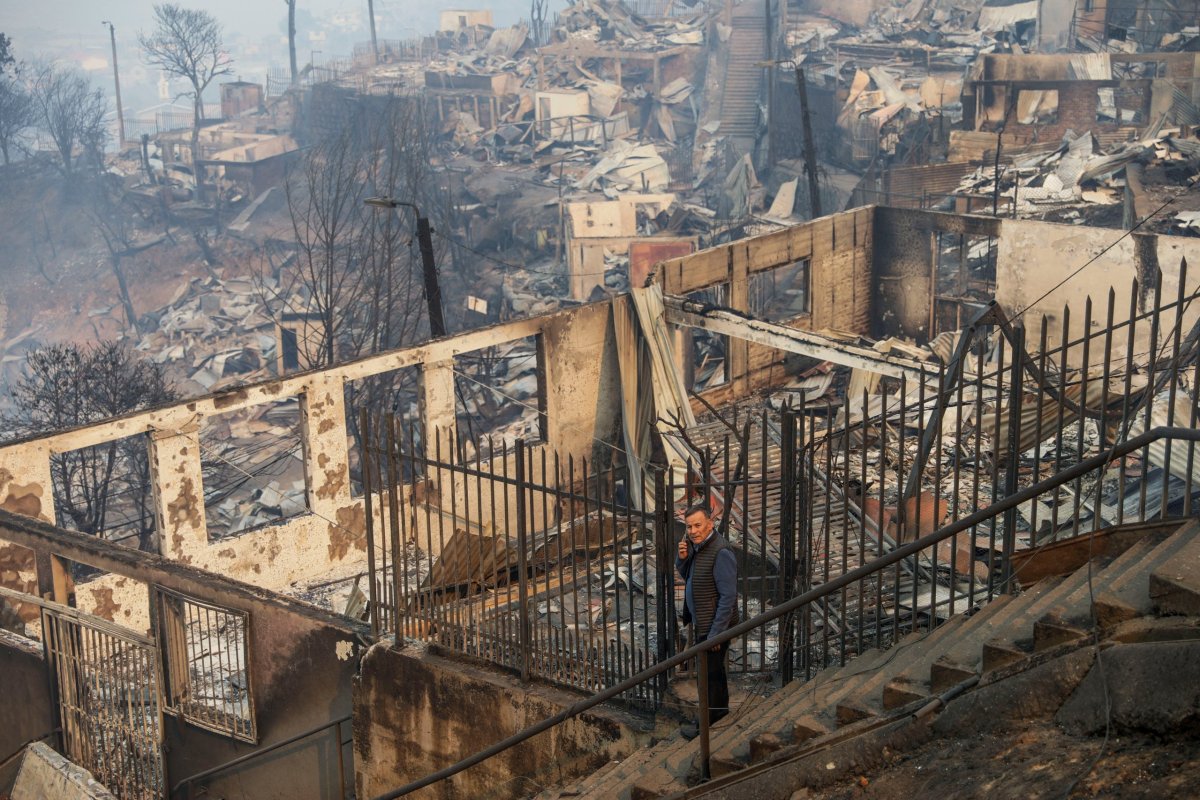 <p>Presidente Boric llega Biobío para monitorear incendios y EEUU compromete ayuda</p>