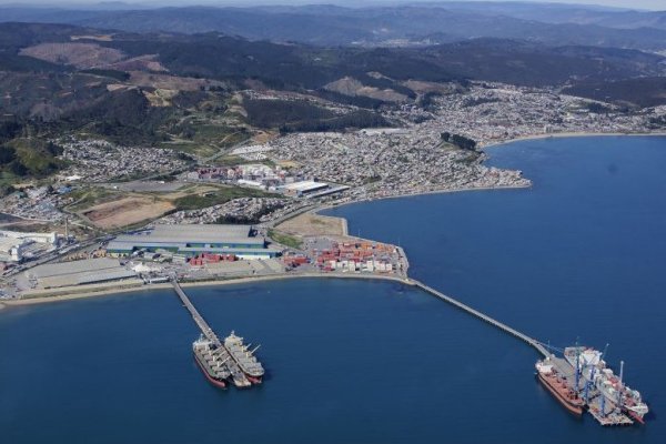 <p>DP World Lirquén retoma operaciones con dotación ajustada y confirma 200 trabajadores afectados por incendios</p>