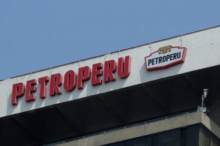 <p>Trabajadores de petrolera estatal de Perú inician huelga de 72 horas</p>