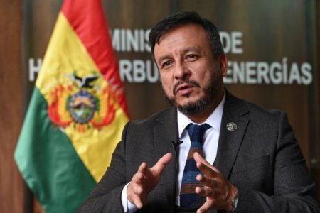 Bolivia se compromete a respetar acuerdos sobre energía y litio para tranquilizar a inversionistas