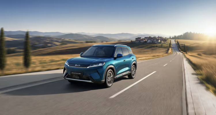 <p>Embarque inédito en Argentina: llegan 5.000 autos eléctricos e híbridos chinos BYD</p>