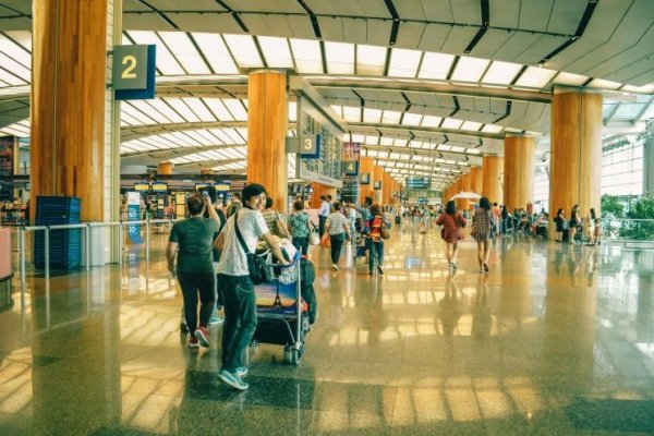 Aeropuertos brasileños superan los 120 millones de pasajeros en 2025