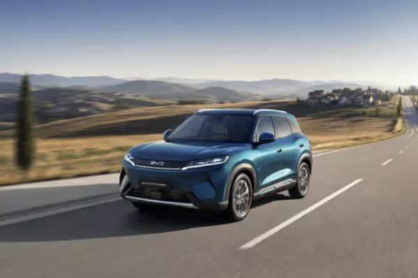 Embarque inédito en Argentina: llegan 5.000 autos eléctricos e híbridos chinos BYD