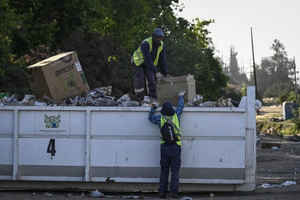 <p>Municipios del Gran Concepción suspenden recolección de basura y activan planes de contingencia</p>
