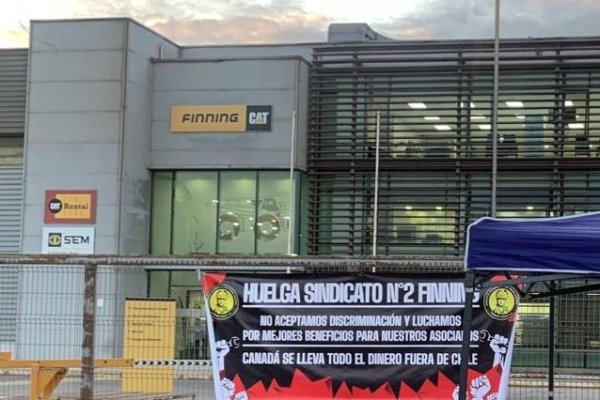 <p>Exigen bonos de $ 17 millones: Sindicato N°2 de Finning inicia huelga a nivel nacional tras fracaso de mediación</p>