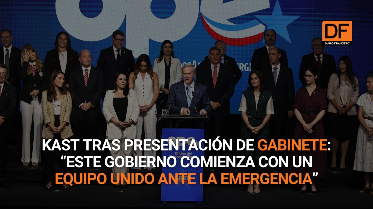 <p>Ahora en DF | Kast tras presentación de Gabinete: “Este Gobierno comienza con un equipo unido ante la emergencia”</p>