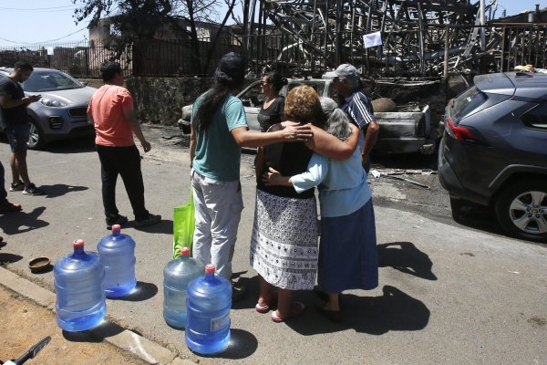 <p>Servicios básicos comienzan a ser repuestos en zona de catástrofe: CGE recupera 88% del servicio eléctrico y Essbio estabiliza suministro en zonas críticas</p>