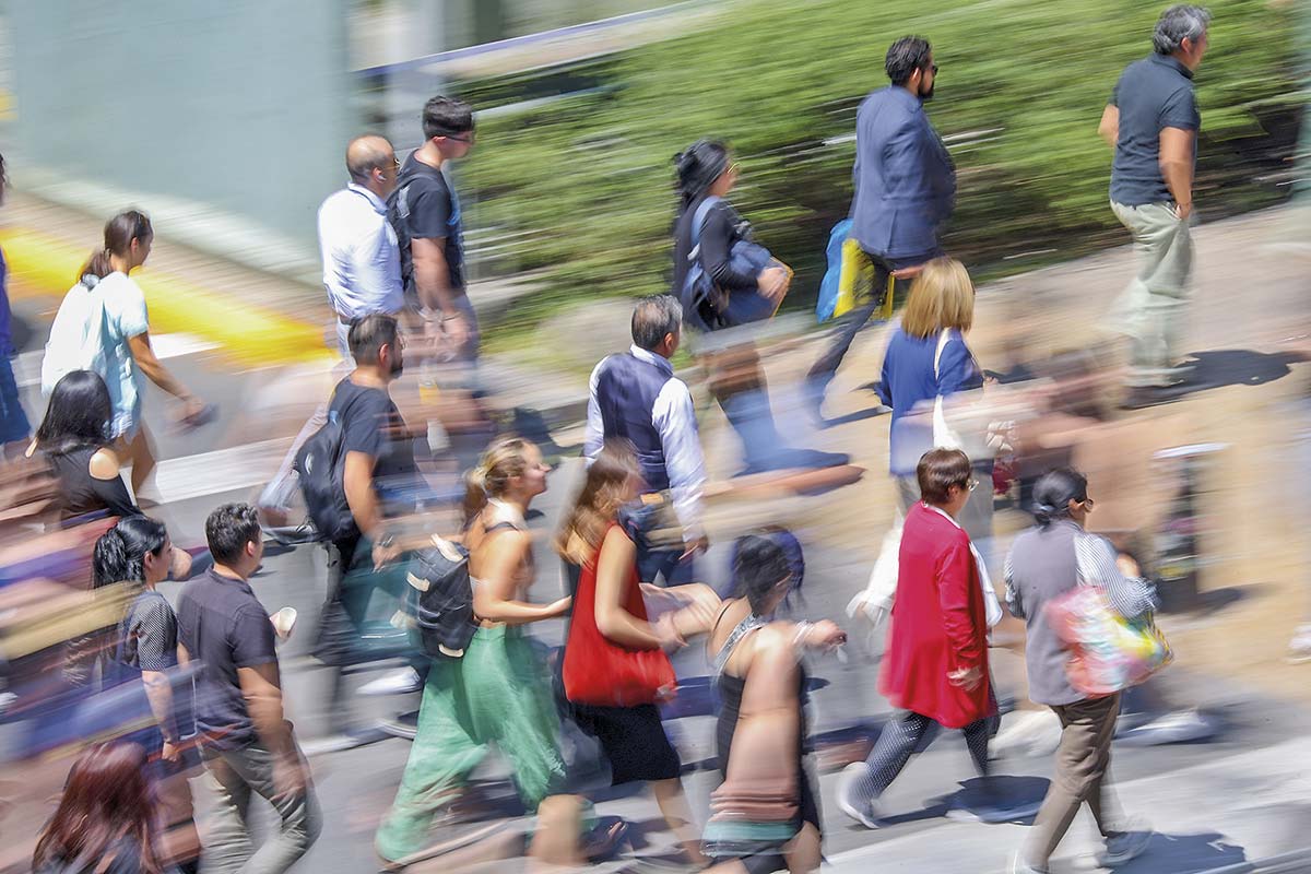 <p>Nivel de deuda de los chilenos cae 16,9% en un año y se ubica en casi $ 1,7 millones</p>