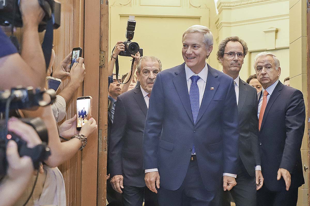<p>El mandatario electo fue el principal expositor en un seminario realizado por Clapes UC. Foto: Julio Castro.</p>