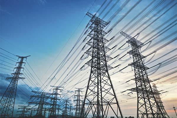 Primera megacolocación de 2026: grupo Saesa levanta US$ 700 millones con bono local de transmisión eléctrica a largo plazo