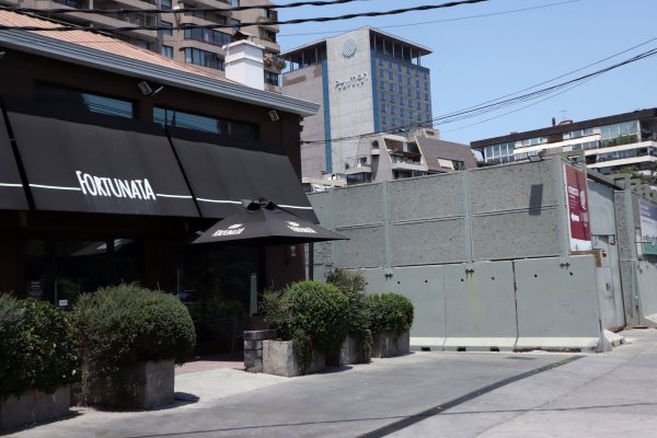 <p>Vista de la propiedad en litigio en la comuna de Vitacura,</p>