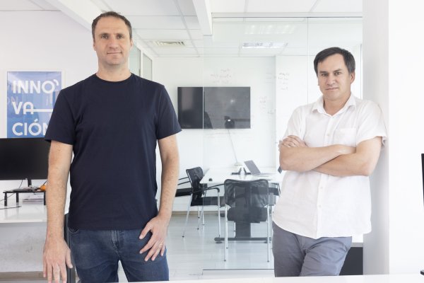 <p>Family office de Yuraszeck, fundador de Fintual y grupo financiero Colombiano apuestan por corredora de propiedades con IA</p>