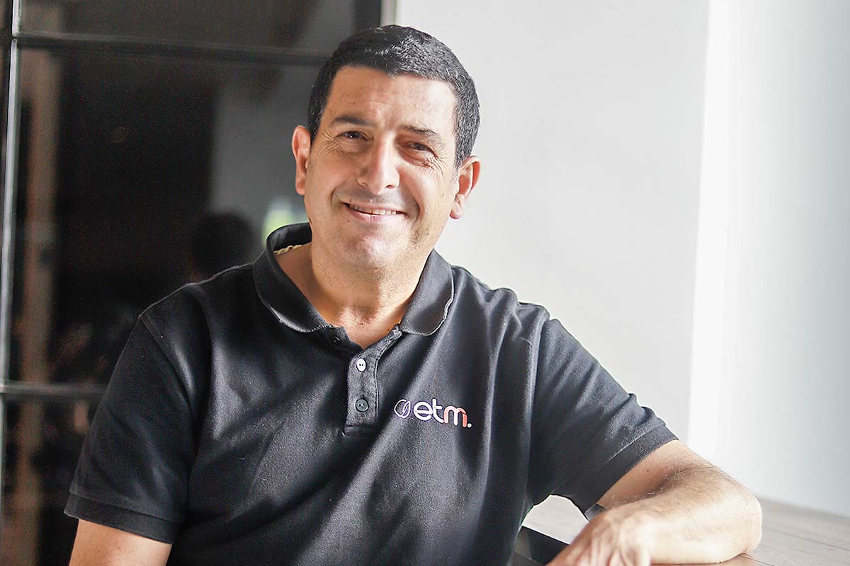 <p>Daniel Daccarett, fundador de Emprende tu Mente. Foto: Verónica Ortíz</p>