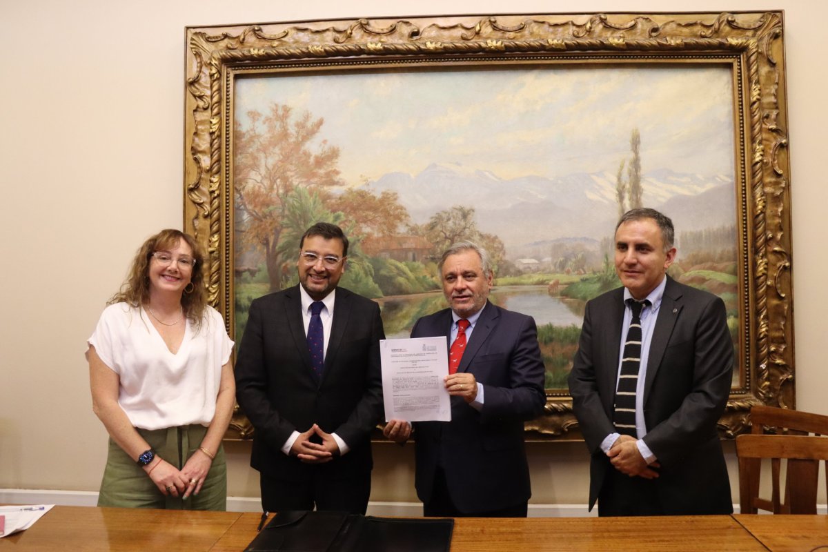 <p>Primer hito de la reforma de notarios: desde abril la Universidad de Chile aplicará prueba de conocimientos a candidatos</p>