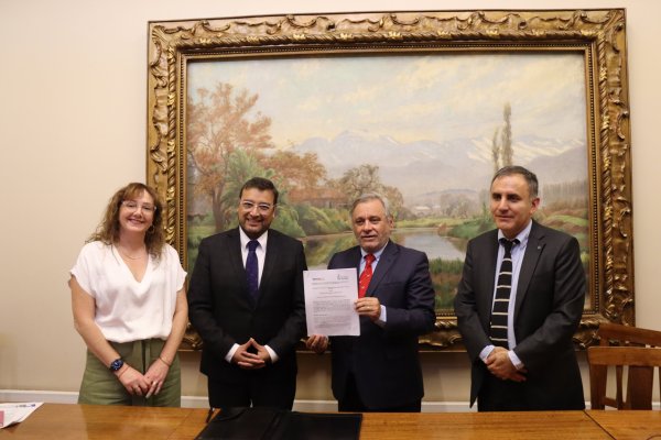 Primer hito de la reforma de notarios: desde abril la Universidad de Chile aplicará prueba de conocimientos a candidatos