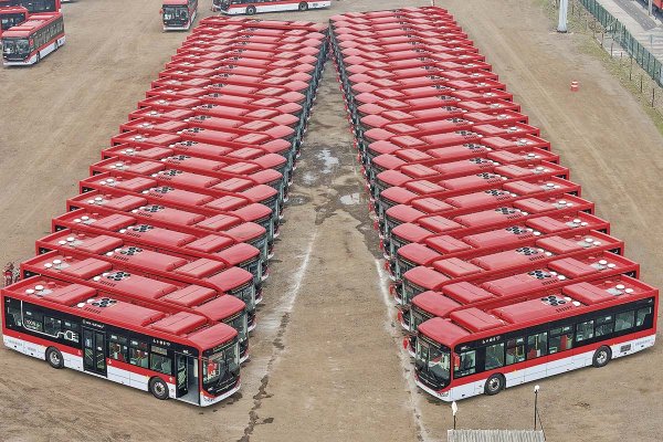 <p>Importaciones de buses aumentan 104% en 2025 y se reconfigura el mapa de marcas con la china Zhantong liderando las ventas</p>