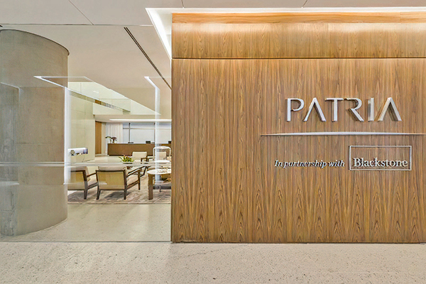 Patria cierra 2025 con alza de 16,6% en utilidades y acelera su crecimiento operativo