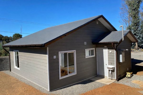 <p>DP World destina $ 2 mil millones para reconstruir viviendas de trabajadores afectados por incendios en Lirquén</p>