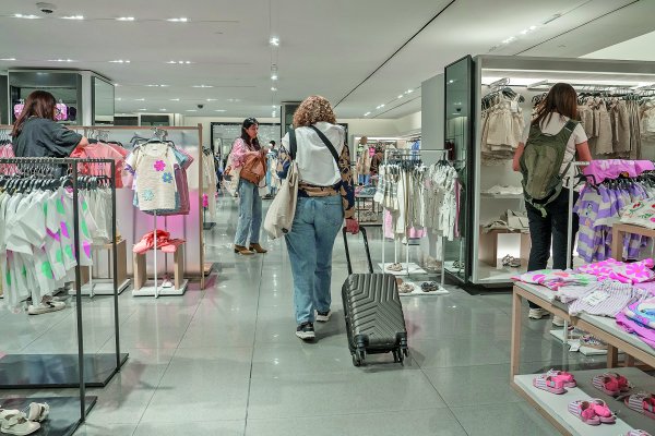 <p>Ipsos: la confianza de los consumidores locales comienza a alejarse del terreno pesimista</p>