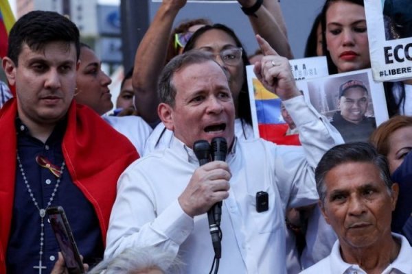 <p>Régimen venezolano revoca excarcelación de Juan Pablo Guanipa por “incumplimiento de las medidas cautelares acordadas”</p>