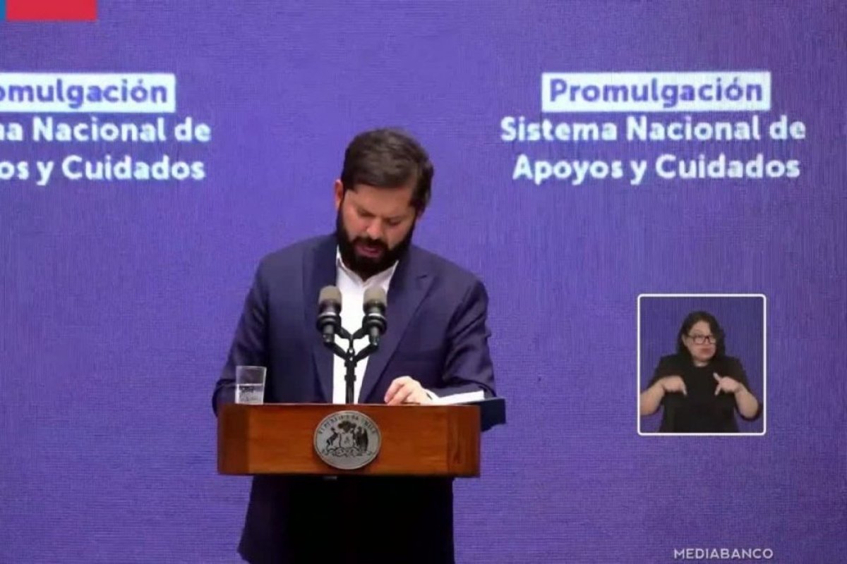 <p>Ahora en DF | Boric pide a la UDI aprobar sala cuna antes del fin de su mandato: "Si quieren sáquense ustedes la foto"</p>
