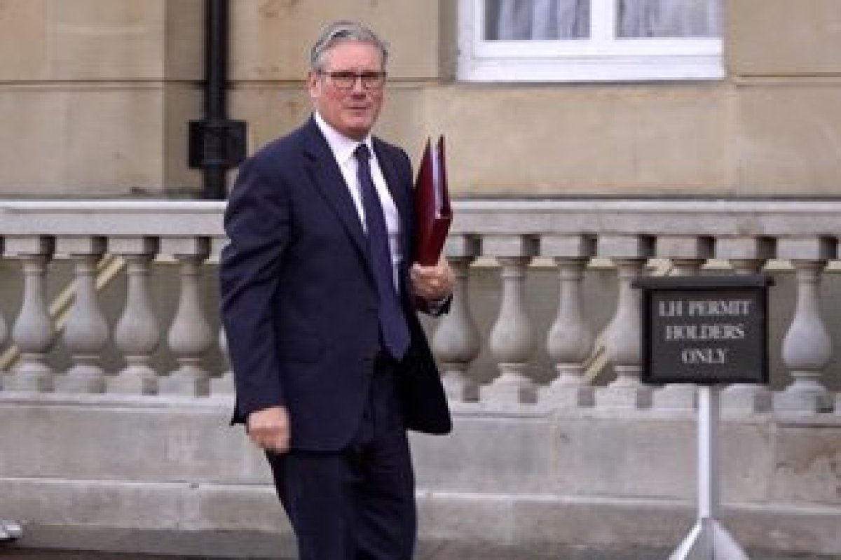 <p>Ahora en DF | Starmer afirma que no está "dispuesto" a dimitir tras el caso Epstein</p>