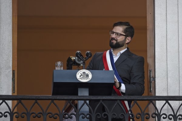 <p>Desde el Rechazo al caso convenios: Boric entra en su último mes de mandato bajo la estela de 10 capítulos que han marcado su gestión</p>