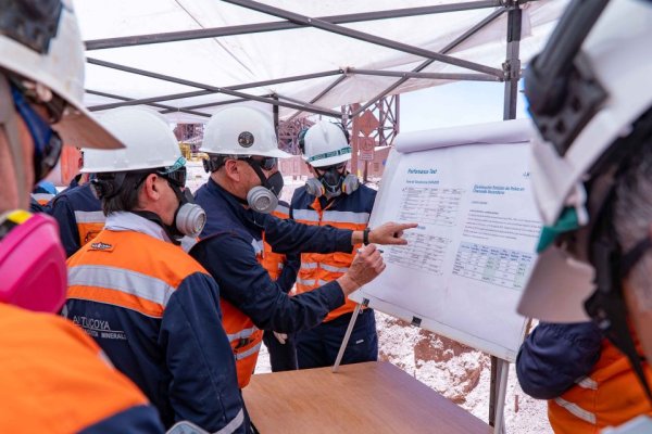 <p>Minera del grupo Luksic reduce en 40% las emisiones de polvo con sistema de control ambiental</p>