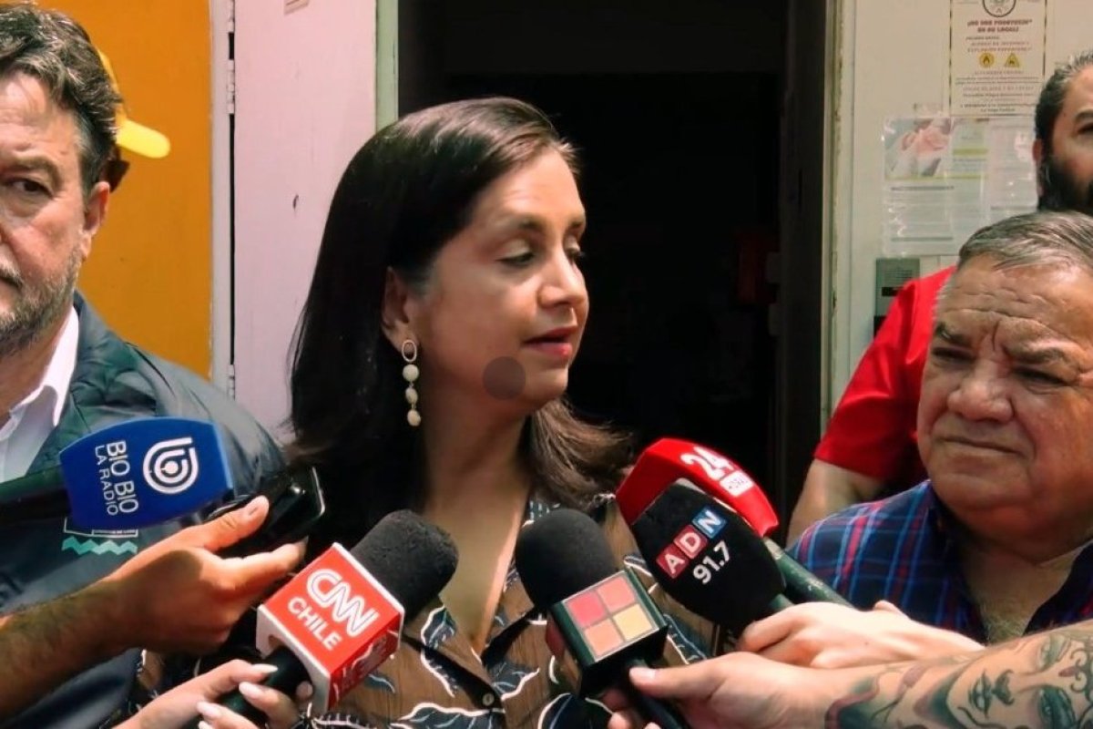 <p>Ahora en DF | Gobierno se reúne con directiva de la Vega Central tras incendio: "Hay capacidad suficiente para abordar esta emergencia"</p>