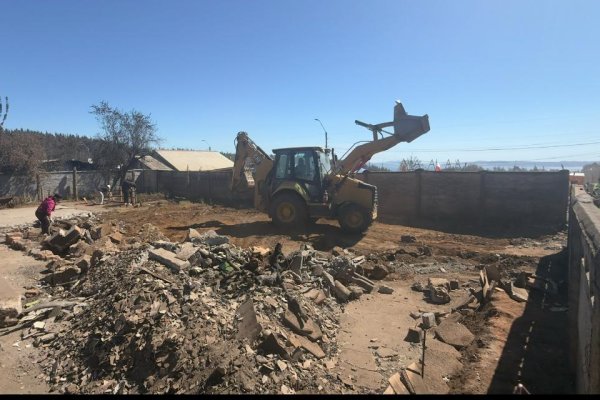 <p>Gobierno y sector de la construcción se coordinan para asegurar stock y mantener precios tras pago de Bolsillo Electrónico de Emergencia</p>