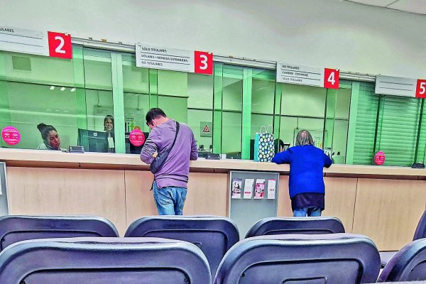 <p>Bci y Santander elevan sus utilidades en más de 20% en enero, Banco de Chile anota una caída de 4% y Scotiabank revierte pérdidas</p>