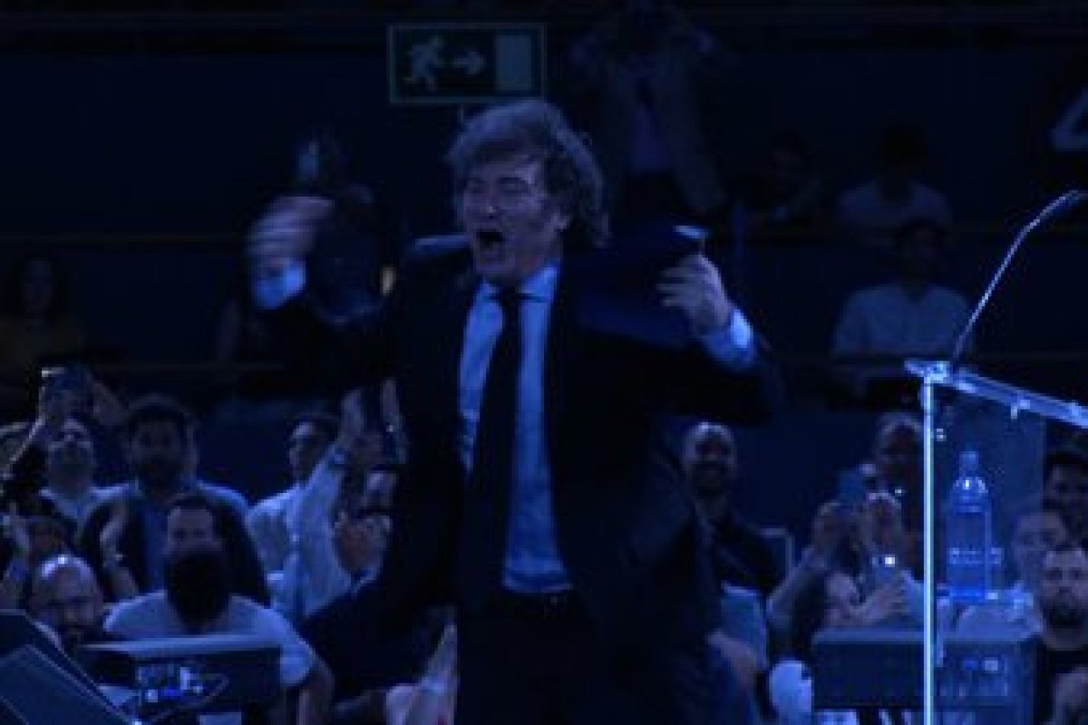 <p>Ahora en DF SUD | El Senado de Argentina aprueba la reforma laboral, la medida estrella de Milei</p>