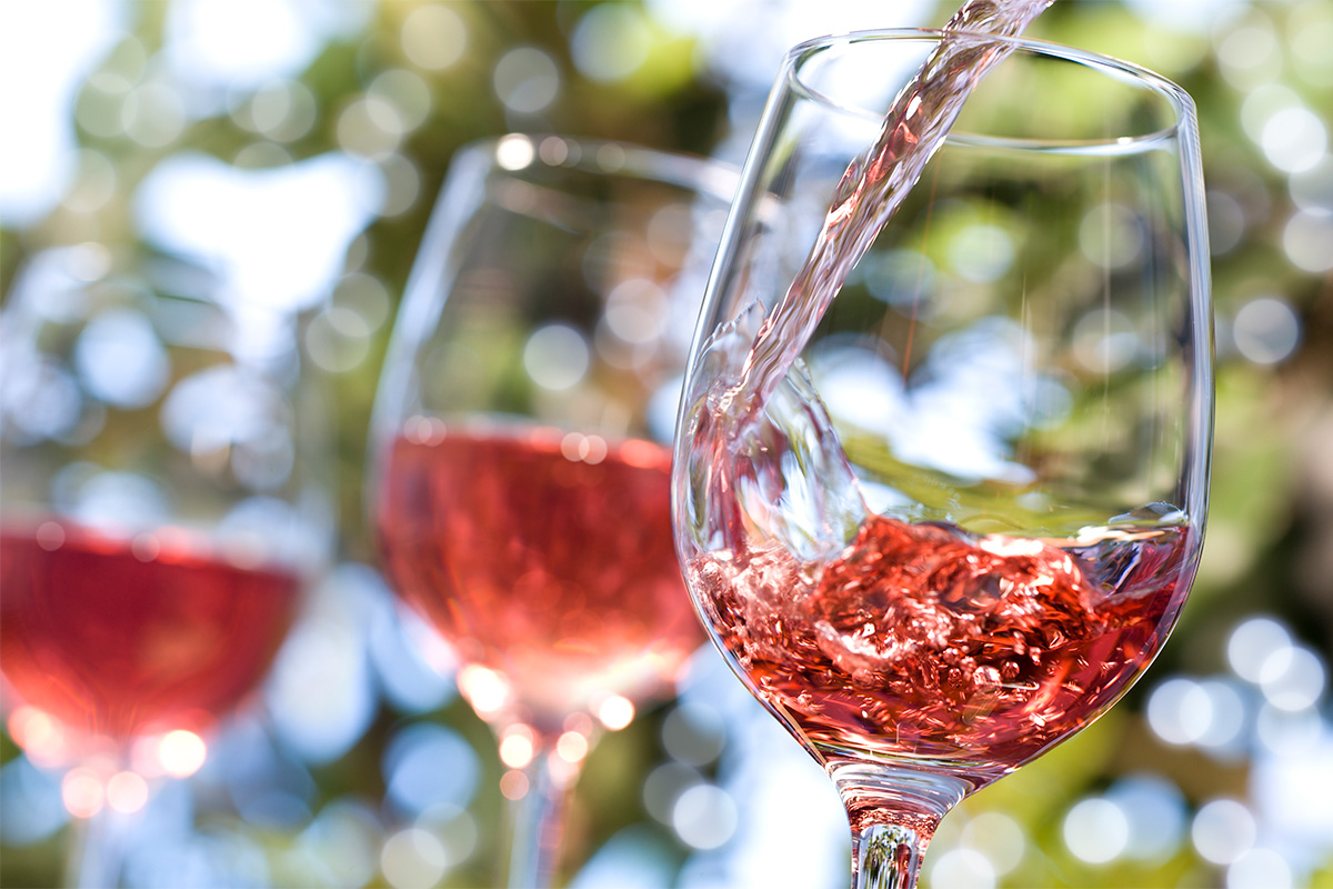 <p>Vinos rosé: un refugio para las viñas ante la desaceleración general del consumo</p>