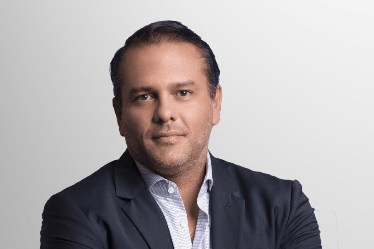 <p>El desconocido paso por la PUC de Marcelo Benítez, el CEO de Millicom, el nuevo socio de Telefónica</p>
