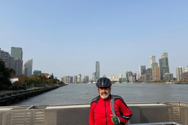 <p>El empresario en una imagen, real, que compartió en X en diciembre desde Shanghái.</p>