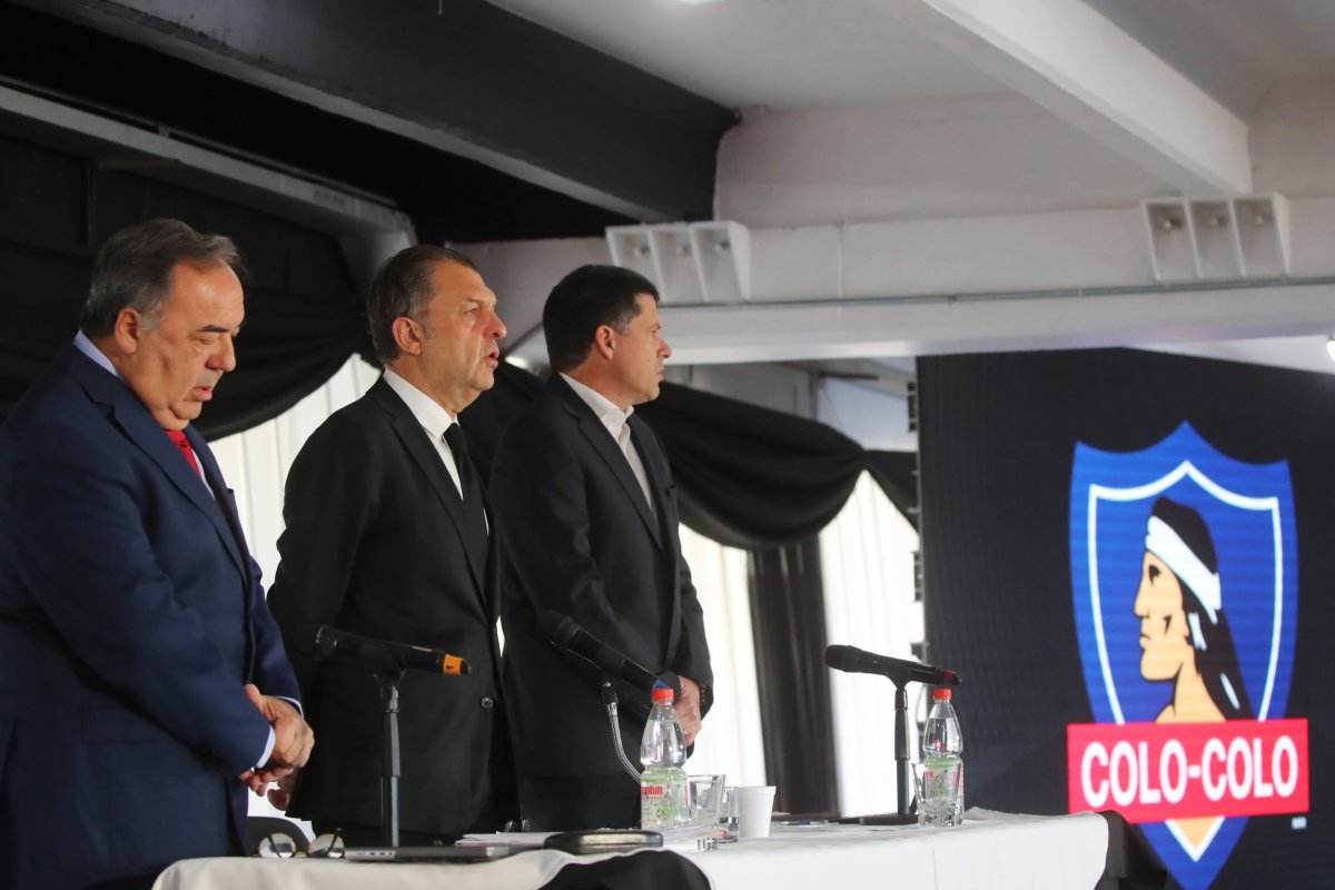 <p>Maulén remarca que reducir la deuda histórica mejora la valorización de Blanco y Negro y cuestiona precio de la OPA realizada por Mosa</p>