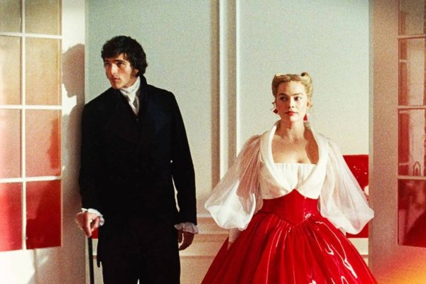 <p>Guía de Ocio: Un amor tormentoso y legendario llega al cine</p>