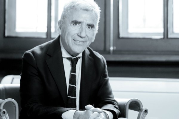 <p>Carlos Peña sobre Kast: "Ha empleado su vida familiar como recurso político (…) Siendo así, es legítimo someter a escrutinio y a crítica la actitud que mantiene con su cónyuge en público”</p>