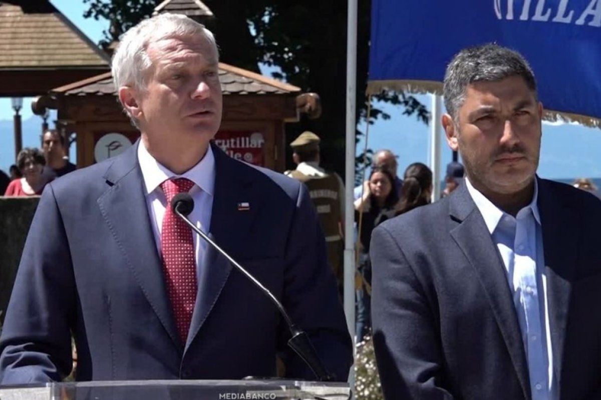 <p>Ahora en DF | Kast critica ayuda humanitaria enviada a Cuba y exige “democracia” para la isla</p>