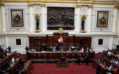 <p>Un Presidente en Perú dura en su cargo, en promedio, dos años desde 2011</p>