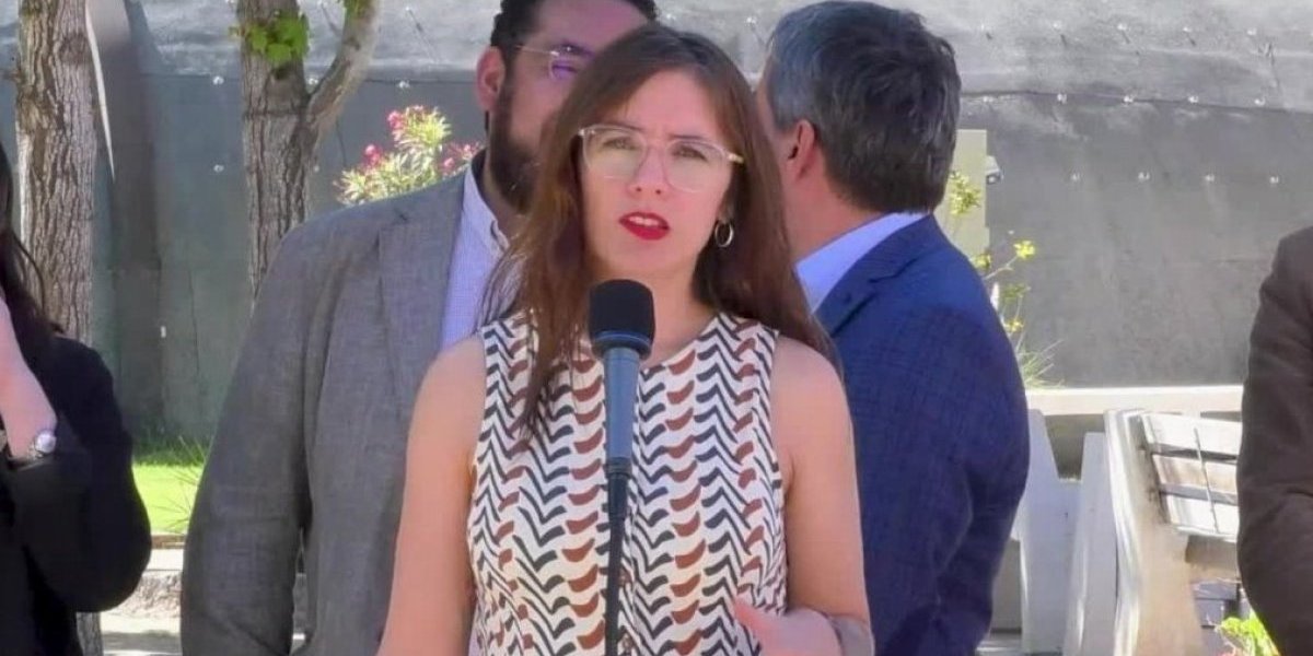 <p>Ahora en DF | Vallejo por posible acusación constitucional contra Grau: "Están en su legÍtimo derecho, pero otra cosa es que tenga mérito"</p>