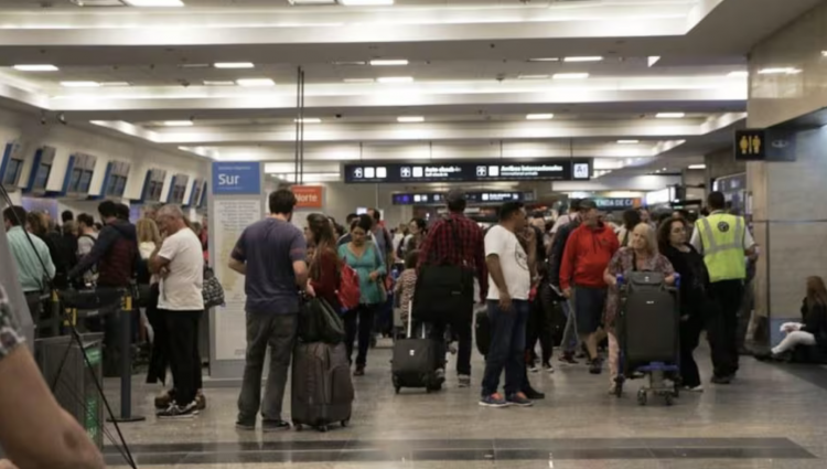 <p>Enero fue el mejor mes de la historia para el sector aerocomercial en Argentina</p>