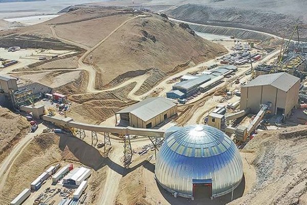 <p>Utilidades de sudafricana Gold Fields se disparan 187% en 2025 ante mayor precio del oro y aporte de mina en Chile</p>