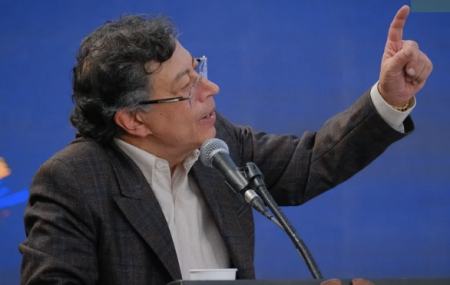 Presidente Petro firmaría este martes decreto de emergencia económica en Colombia