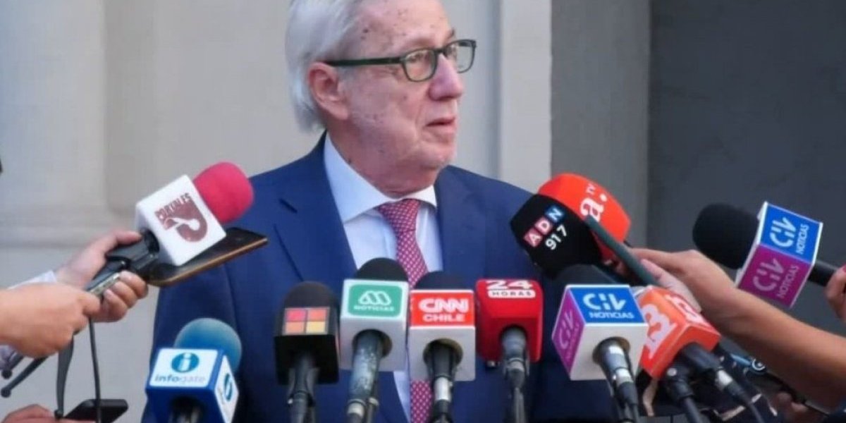 <p>Ahora en DF | Gobierno rechaza imputaciones del embajador de EEUU: “Se fundan en una premisa que es falsa”</p>