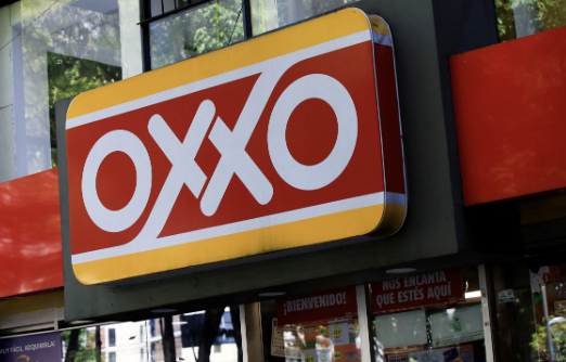 <p>Mexicana Femsa sube ganancias, cambia estrategia digital y admite que por precaución cerró hasta 6.000 tiendas un día por violencia tras muerte de líder narco</p>