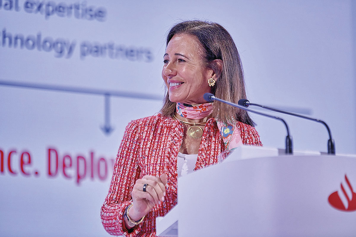 <p>Alcanzar un ROE de 20% y 210 millones de clientes: los planes de Ana Botín para Santander hacia 2028</p>